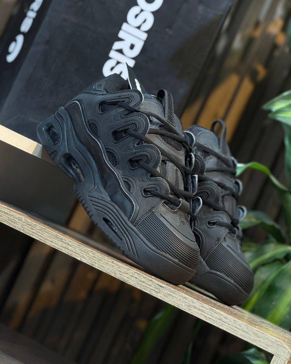 Osiris D3 (Triple Black)