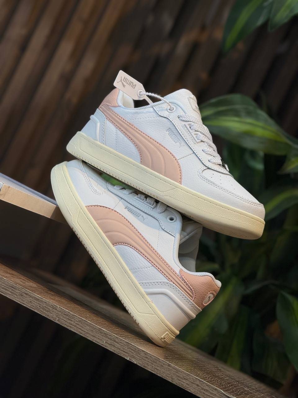 PUMA Court Low CAVEN  (White / Rose)
