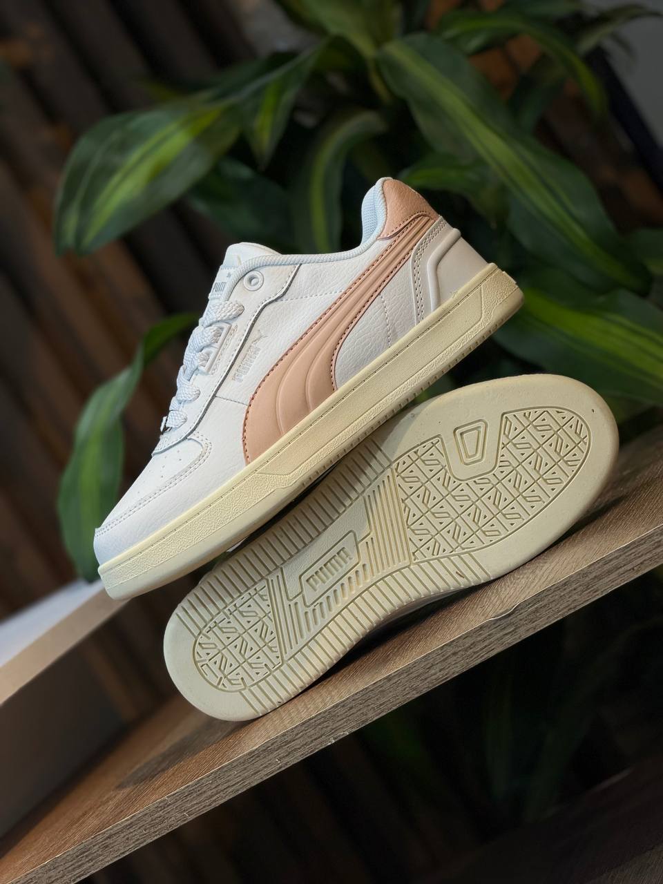 PUMA Court Low CAVEN  (White / Rose)