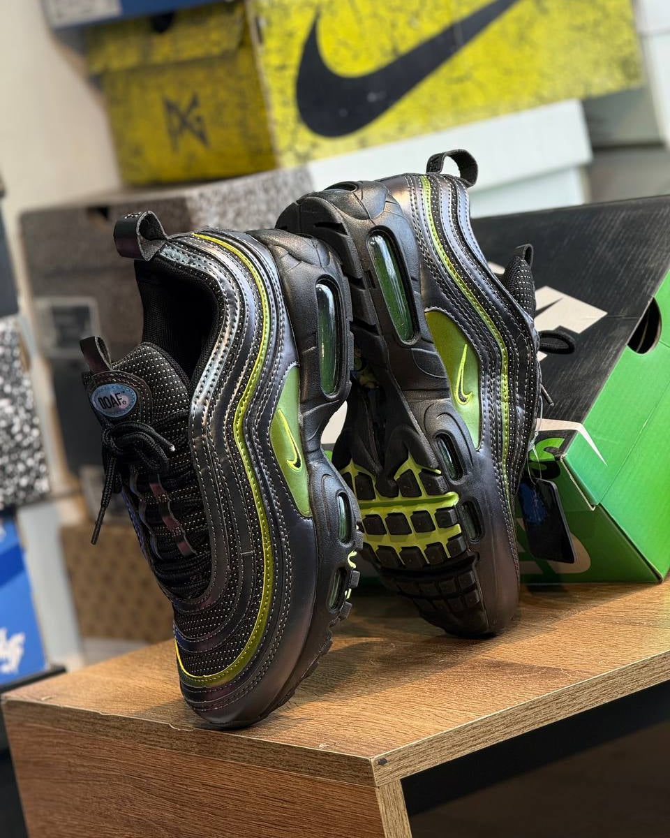 Nike Air Max 95 “Oregon Ducks” (Black / Volt Green)