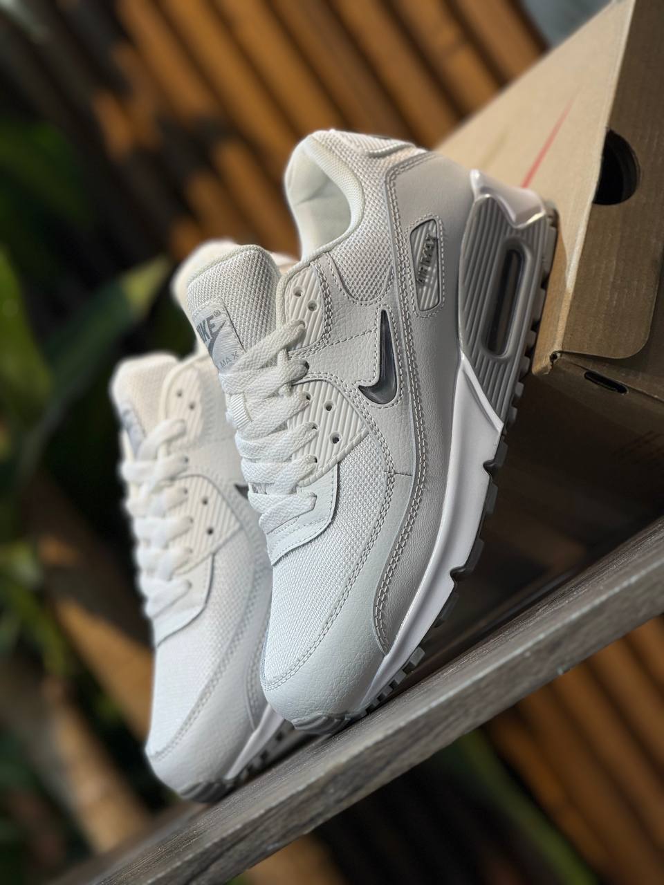 Nike Air Max 90 (Triple White / Swoosh Gel)