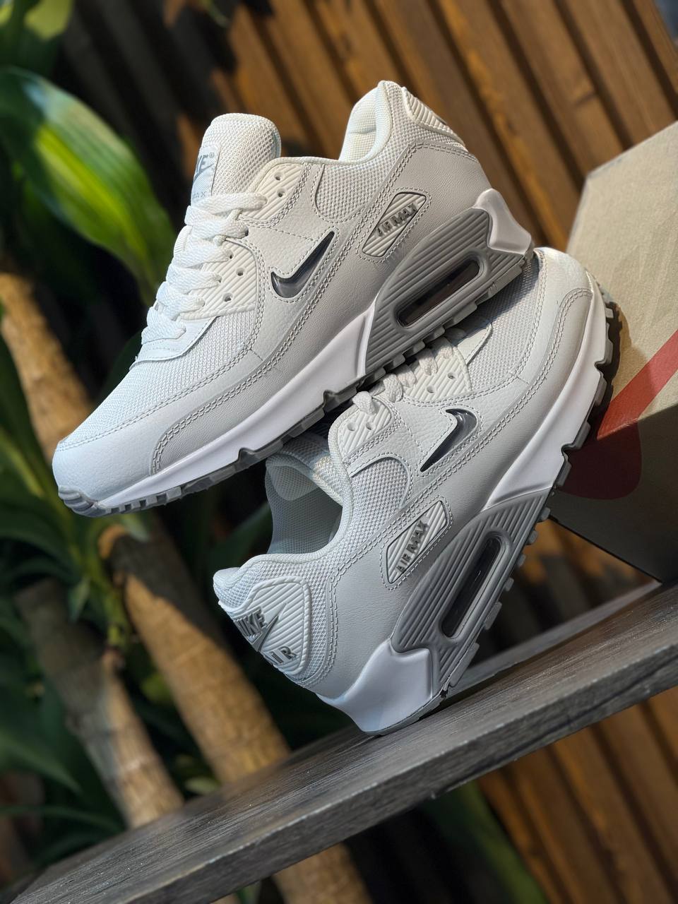 Nike Air Max 90 (Triple White / Swoosh Gel)
