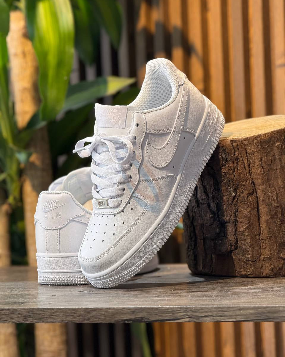 Nike Air Force 1 ’07 (Triple White)