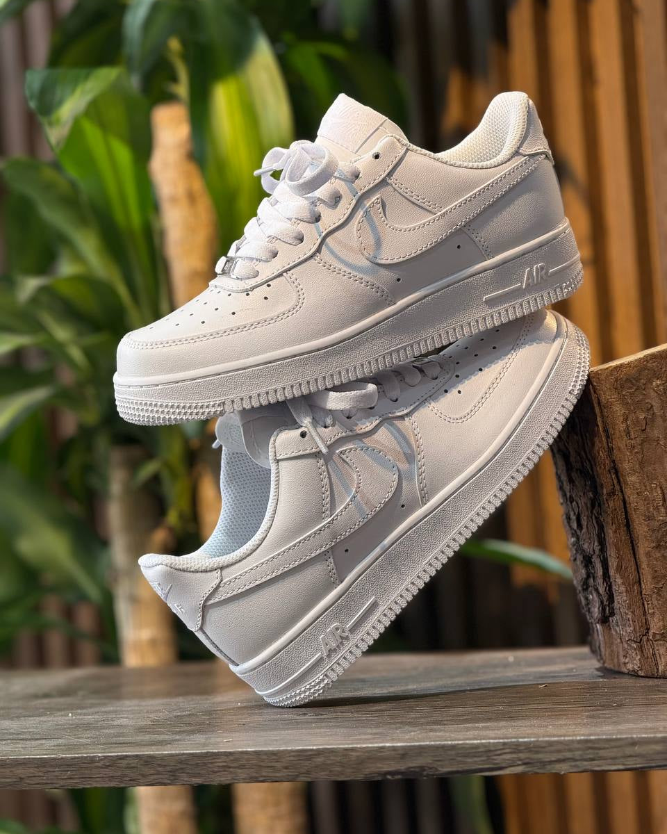 Nike Air Force 1 ’07 (Triple White)