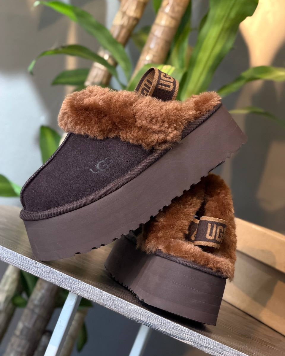 UGG Funkette “Burnt Cedar”