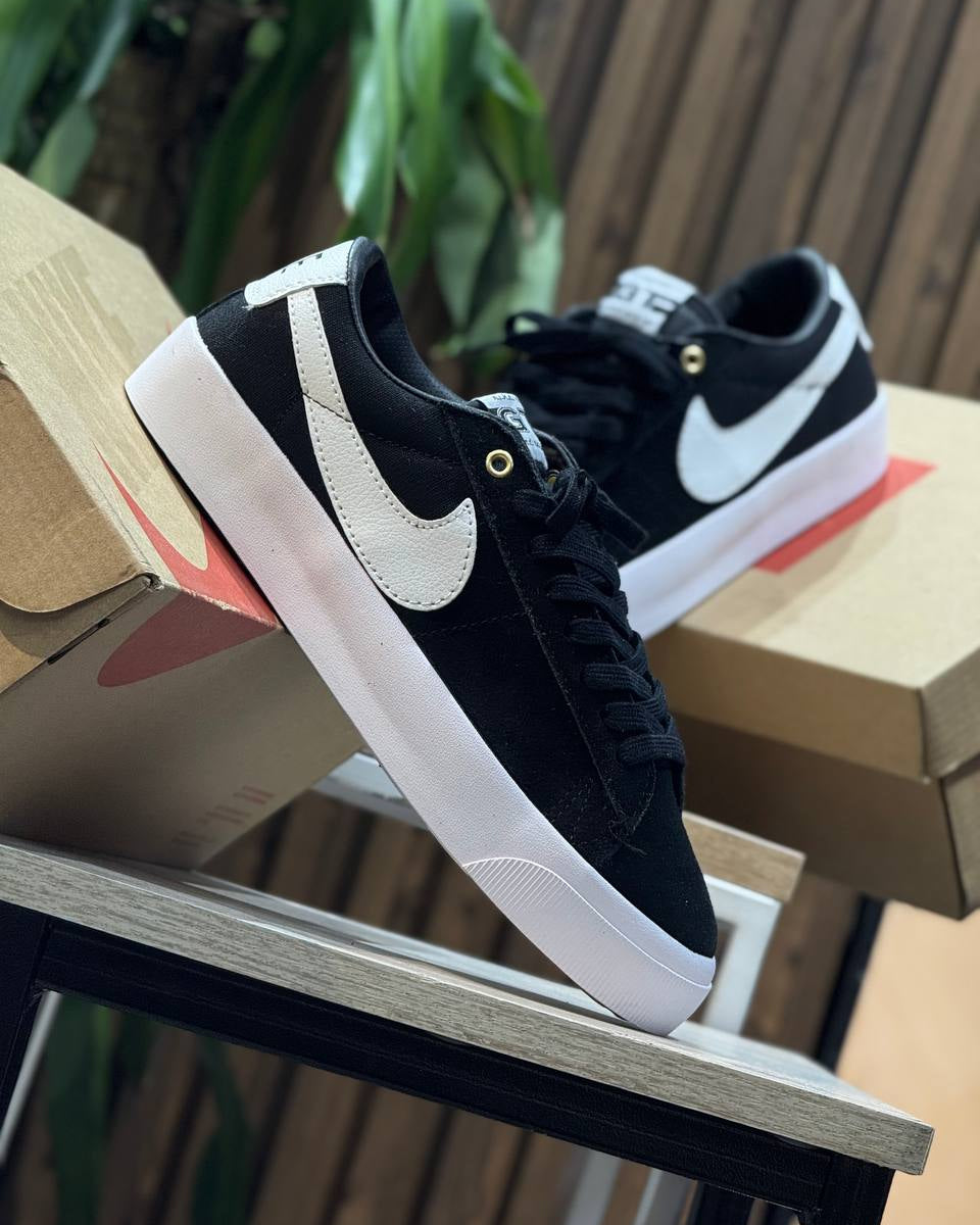 Nike Blazer Low Black / White