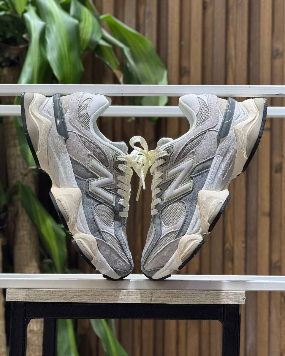 New Balance 9060 Gris / Cream / Beige