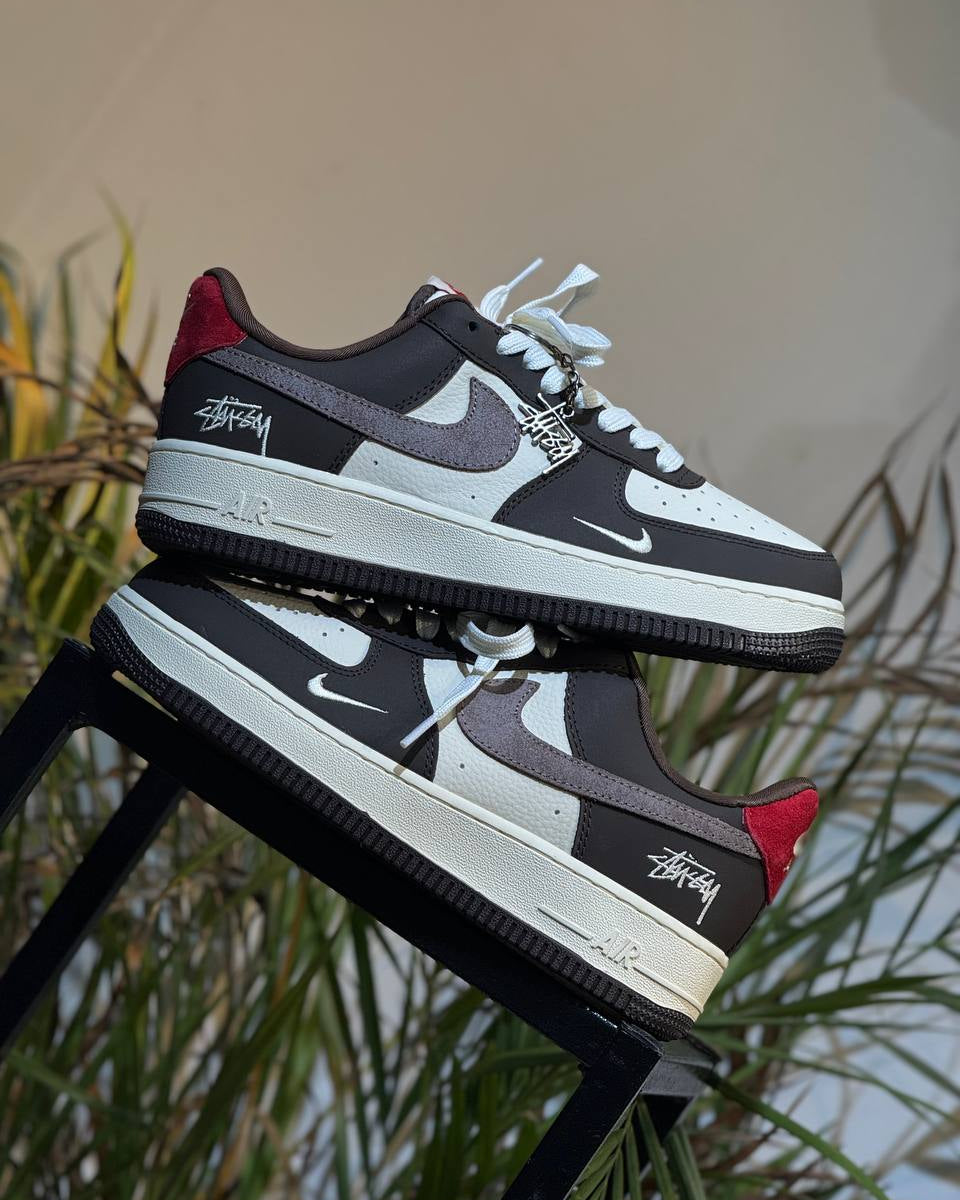 Nike Air Force 1 Low x Stüssy Black / White / Red