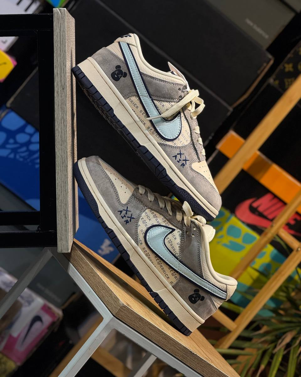Nike Dunk Low BE@RBRICK Grey / Light Blue (KAWS)