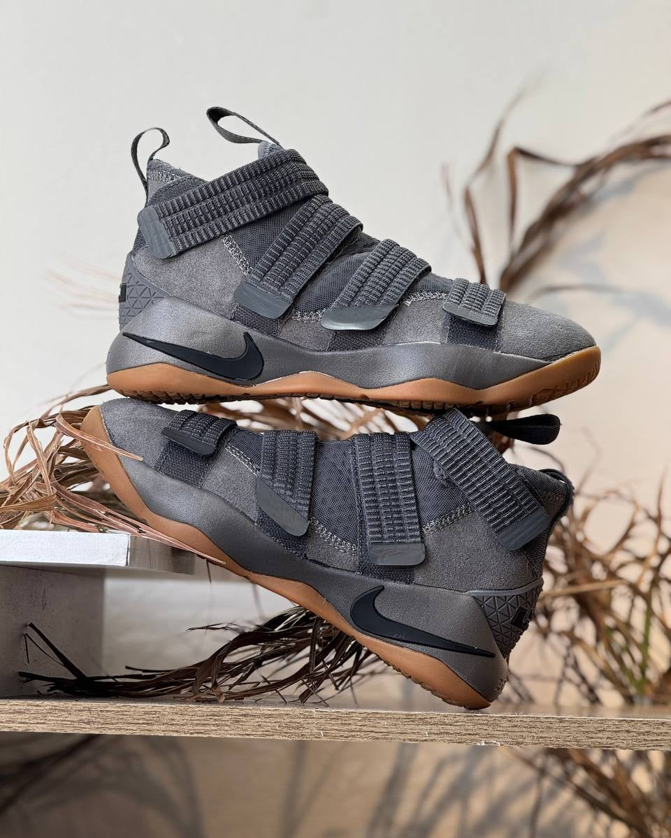NIKE LeBron Soldier 13 “Grey Gum”