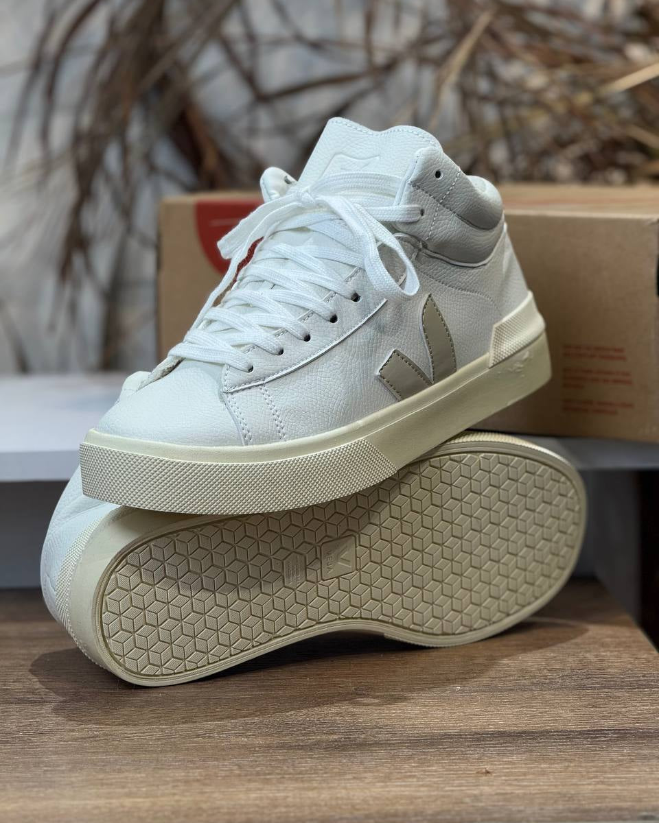 VEJA URCA / CAMPO — Blanco Crema