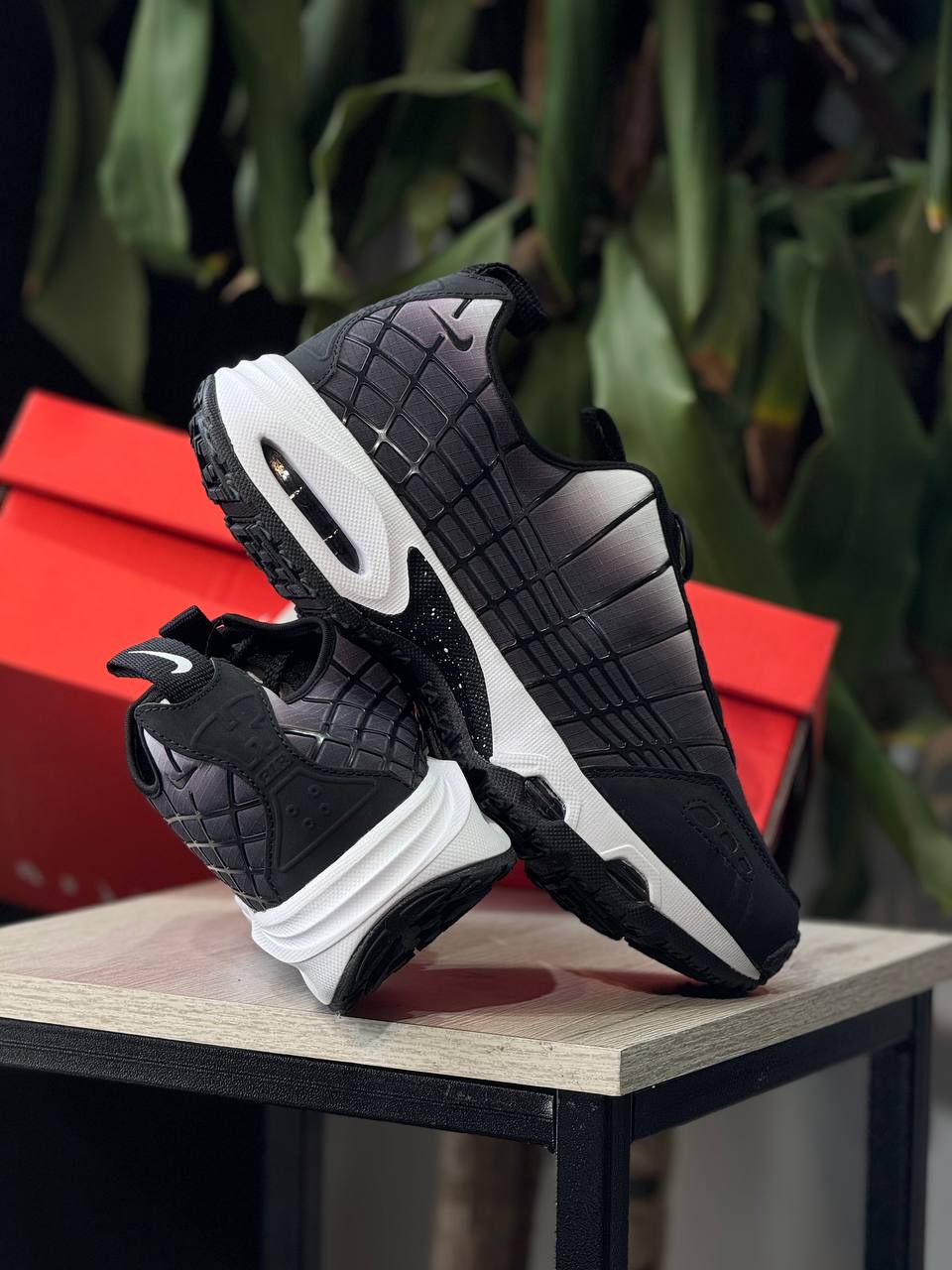 Nike Air Kukini Black Fade / Black–White