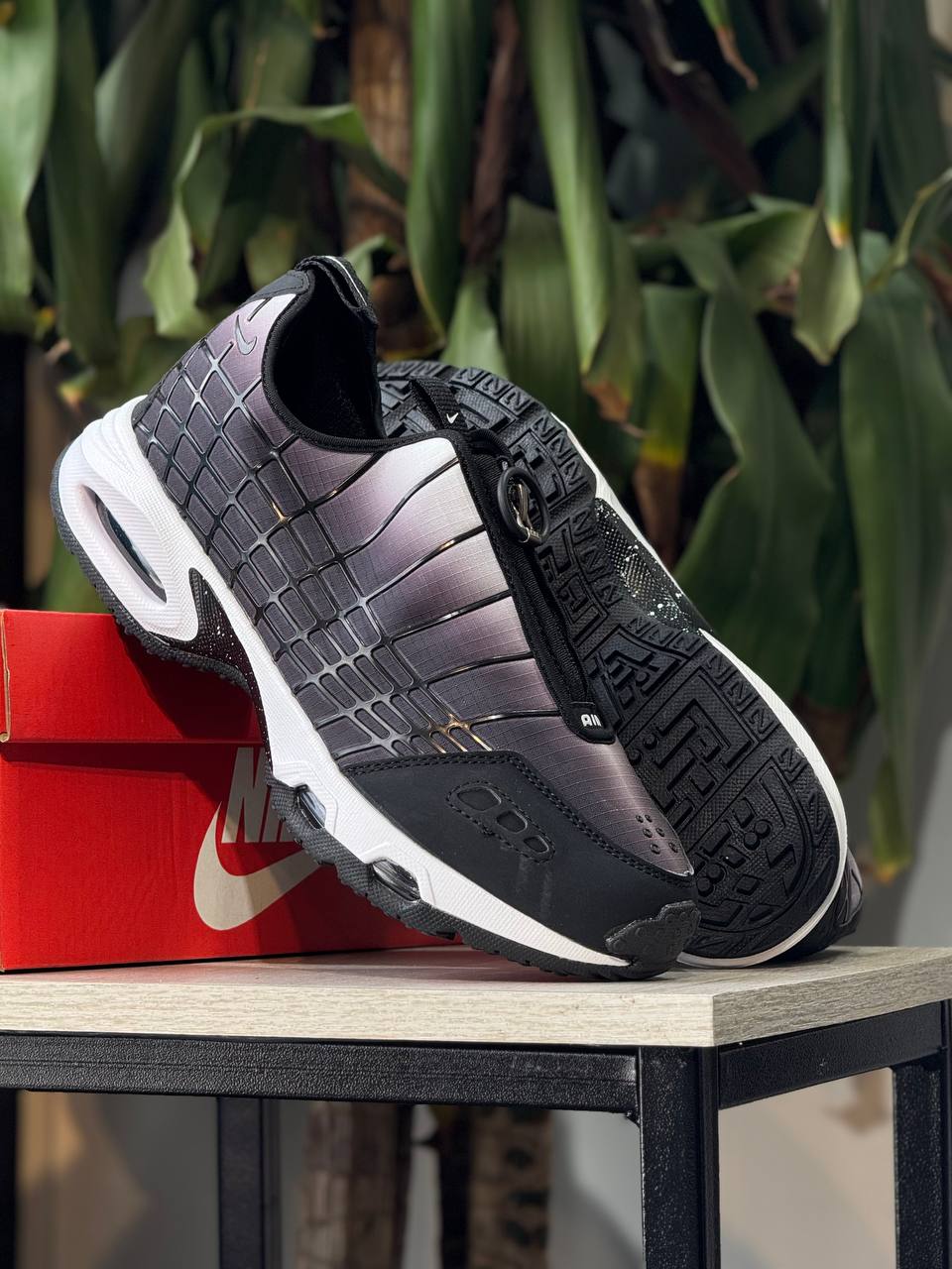 Nike Air Kukini Black Fade / Black–White
