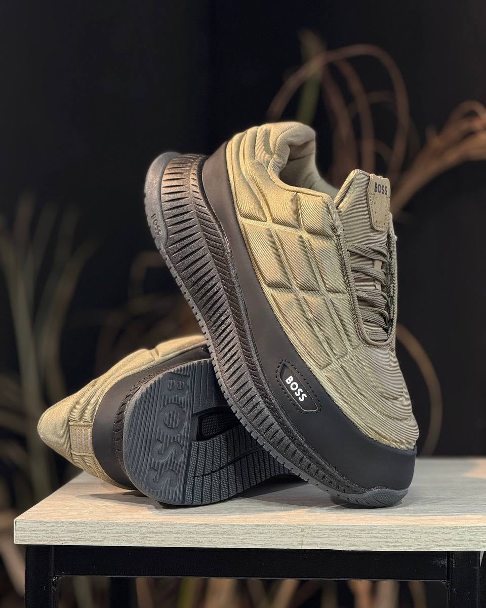 BOSS Chunky Quilted Sneaker (Beige/Negro)
