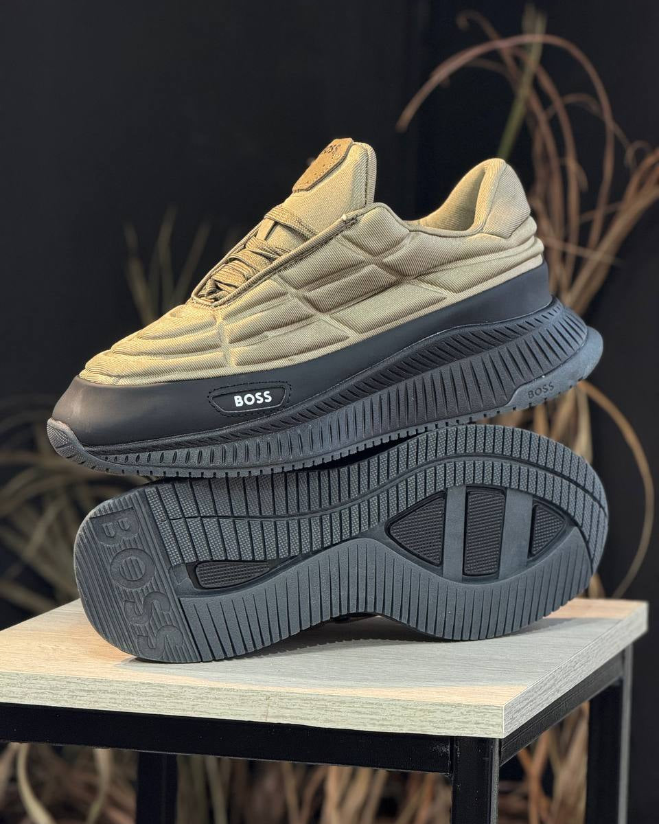 BOSS Chunky Quilted Sneaker (Beige/Negro)
