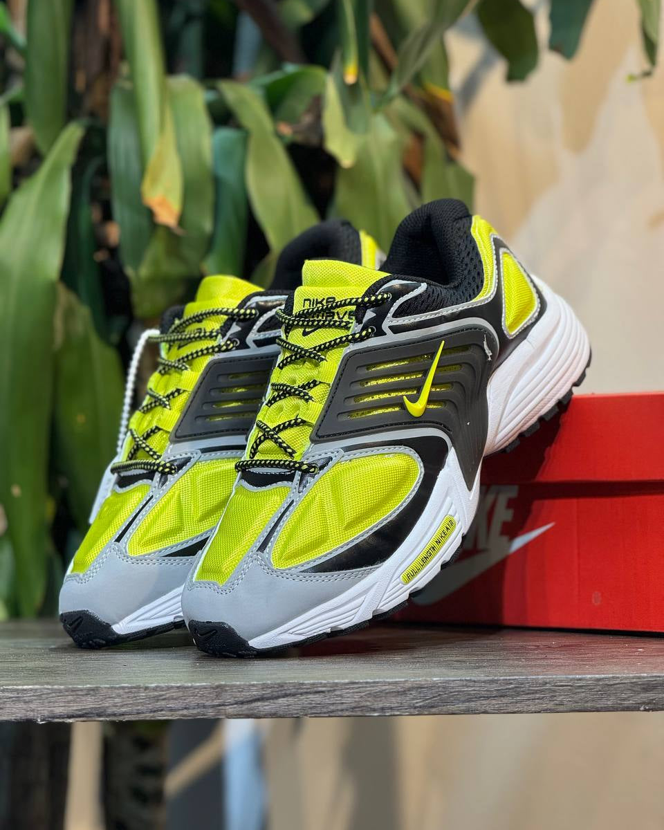 Nike Air Zoom Vomero 5 – Volt/Black/Silver