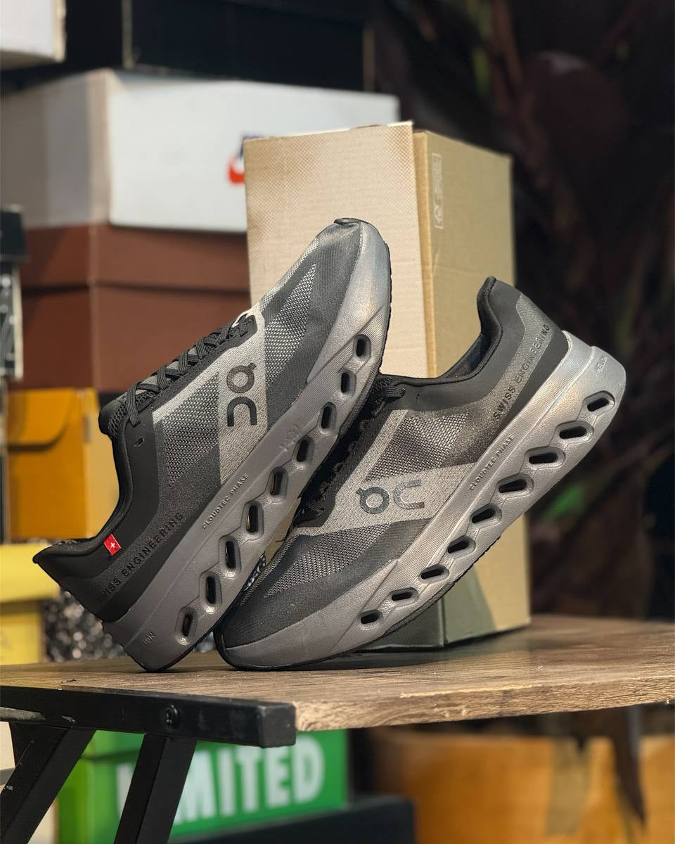 ON Cloudtilt – Gris/Negro