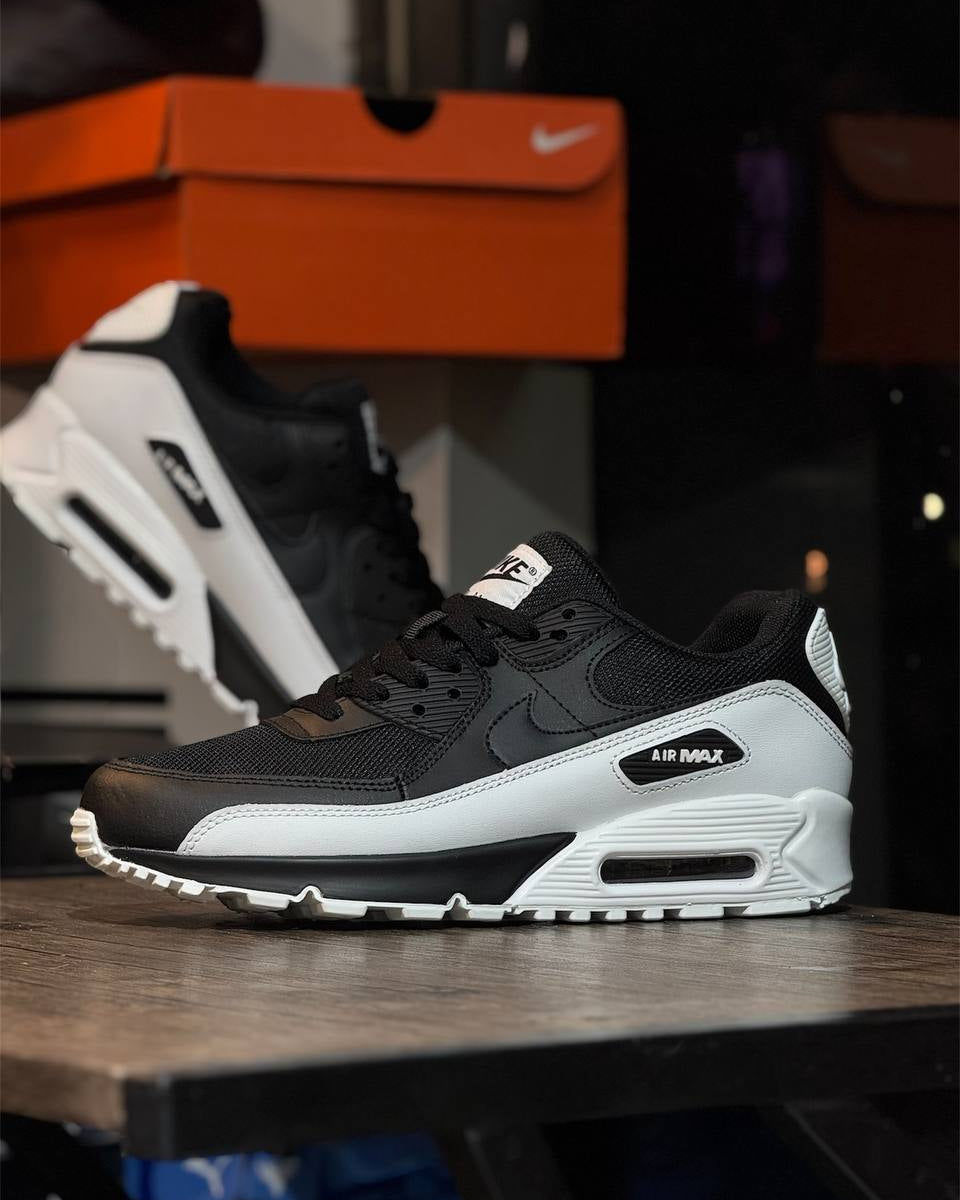 Nike Air Max 90 Black & White