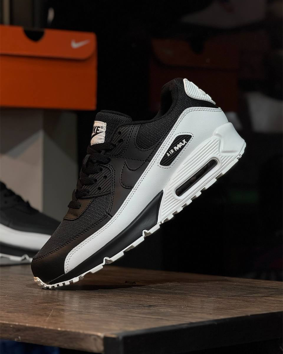 Nike Air Max 90 Black & White