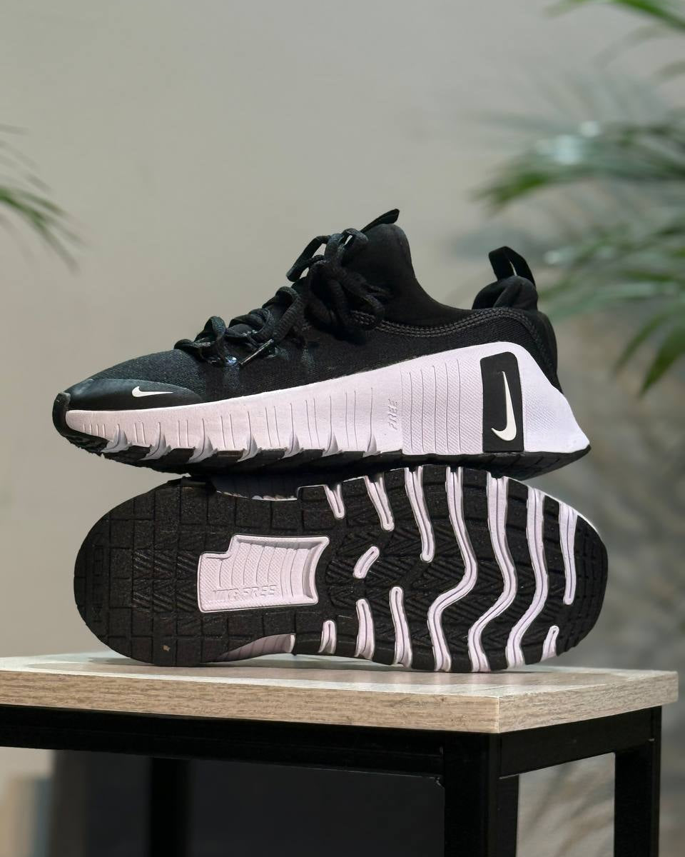 Nike Flex Experience Run 11 – Black/White