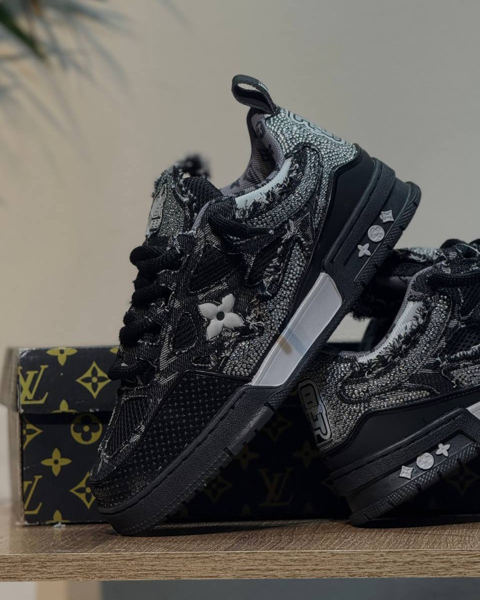 Louis Vuitton Trainer Low — Black Monogram Distressed Edition