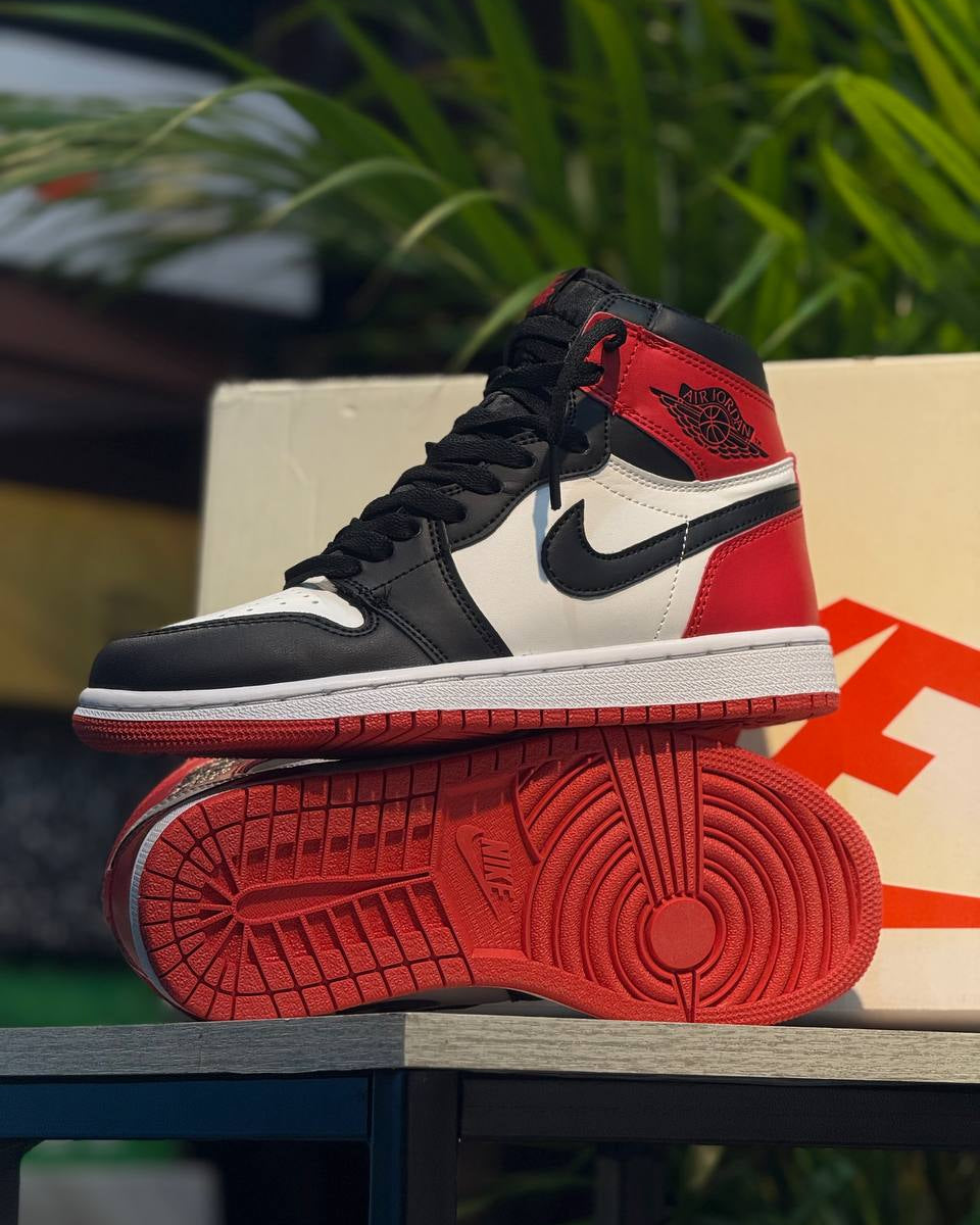 Air Jordan 1 High “Black Toe” (Bred Toe Style)