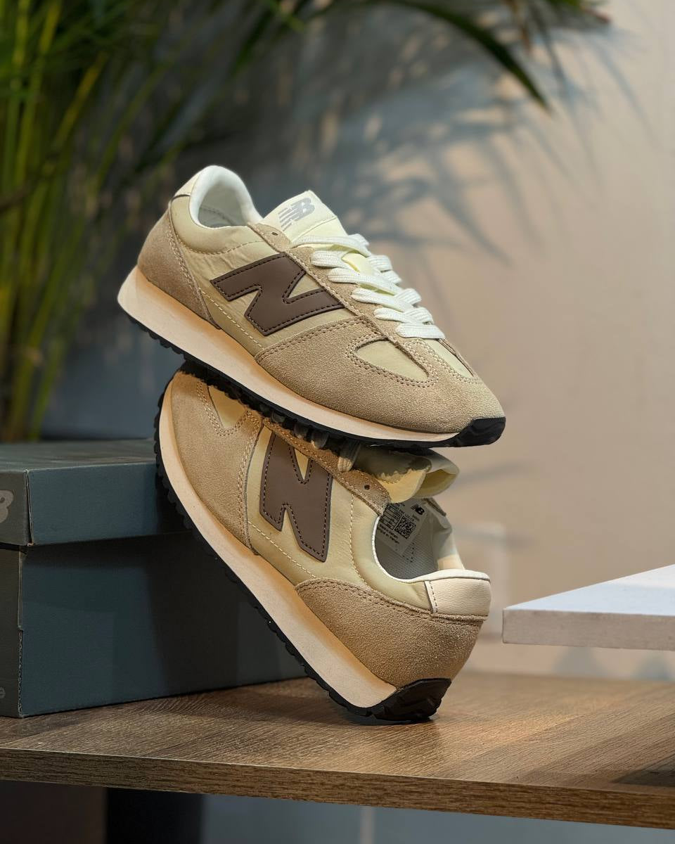 New Balance 237 Beige / Brown