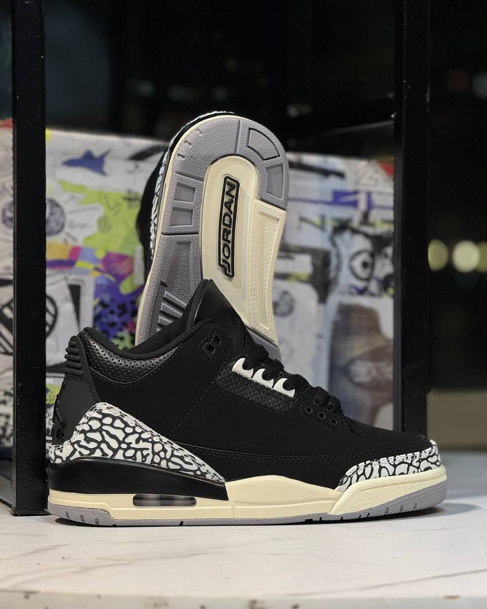 Air Jordan 3 Black Cement (Edición Blackout