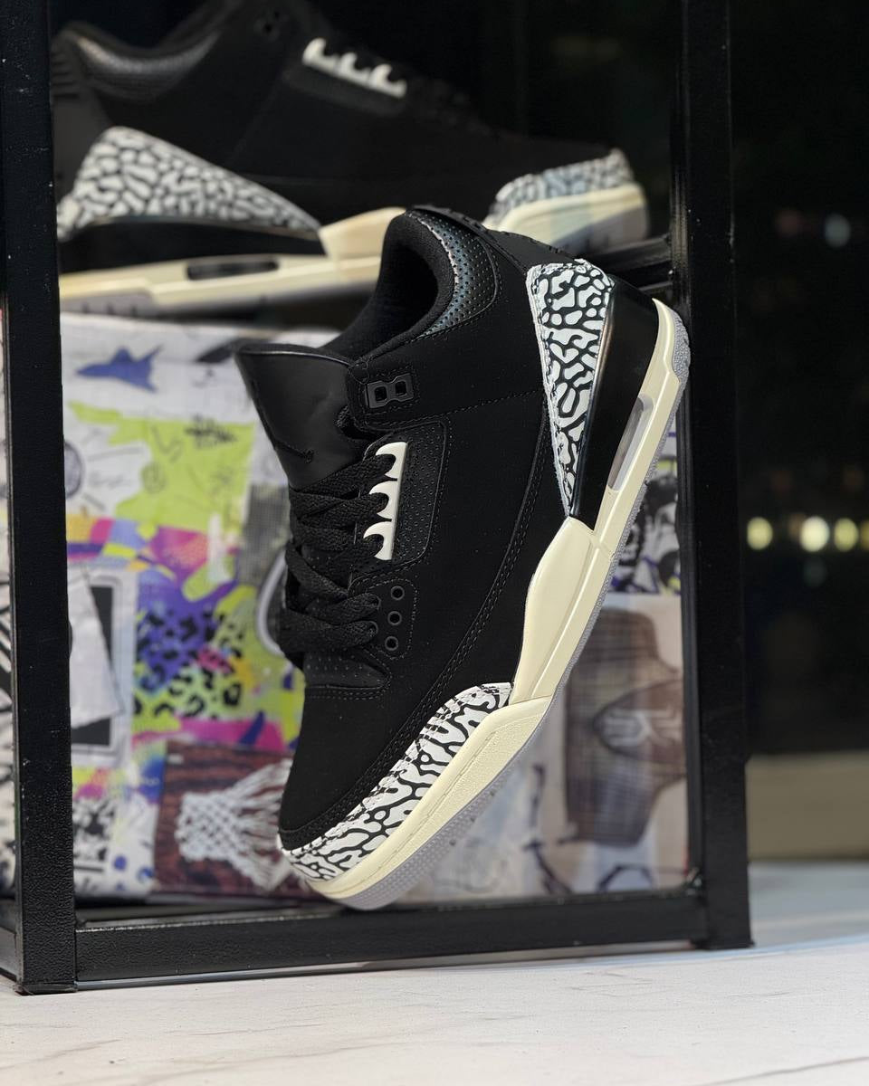 Air Jordan 3 Black Cement (Edición Blackout