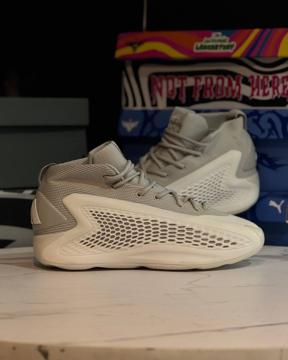 Adidas Harden Vol. 7 (Light Bone / Grey)