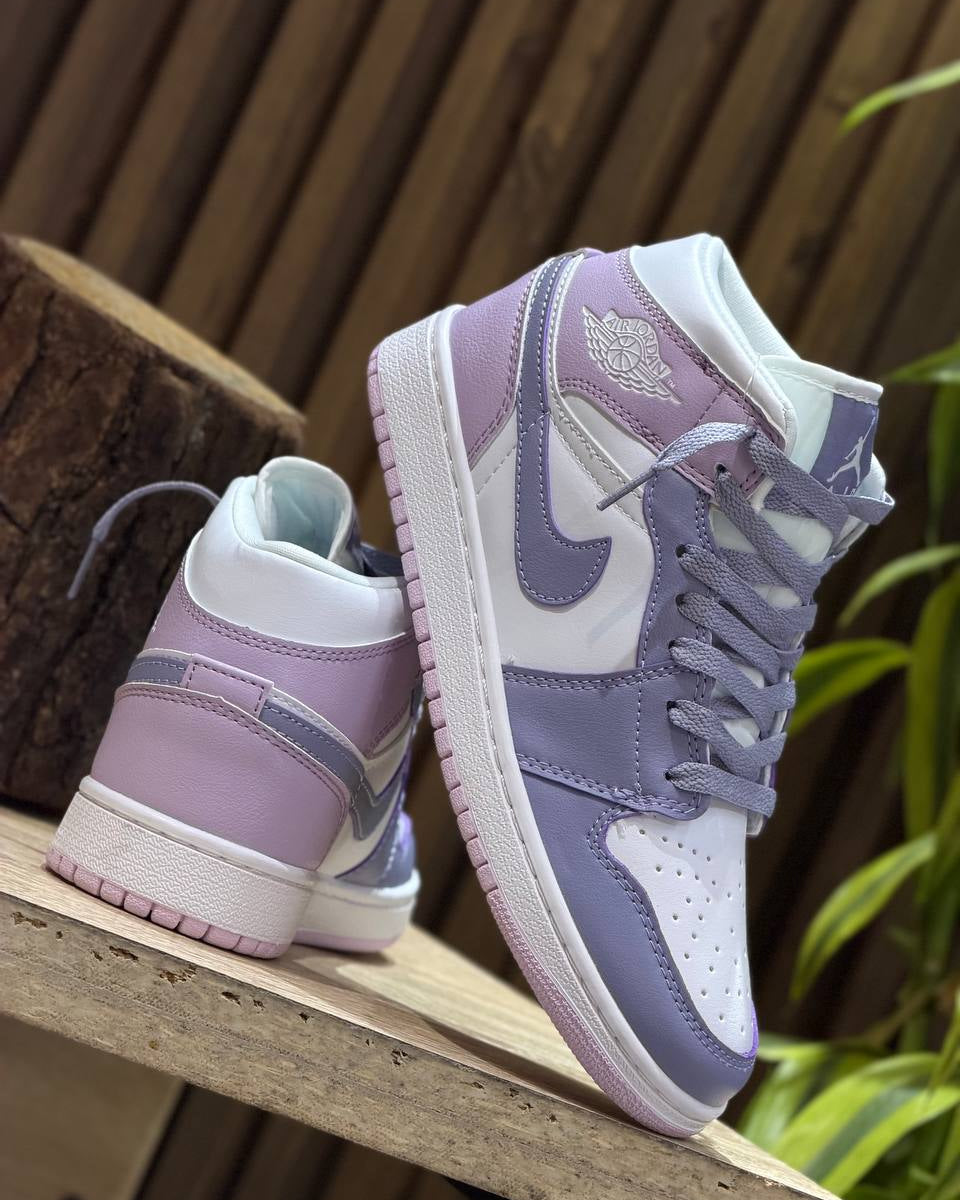 Air Jordan 1 Mid WMNS – Indigo Haze/Doll/White