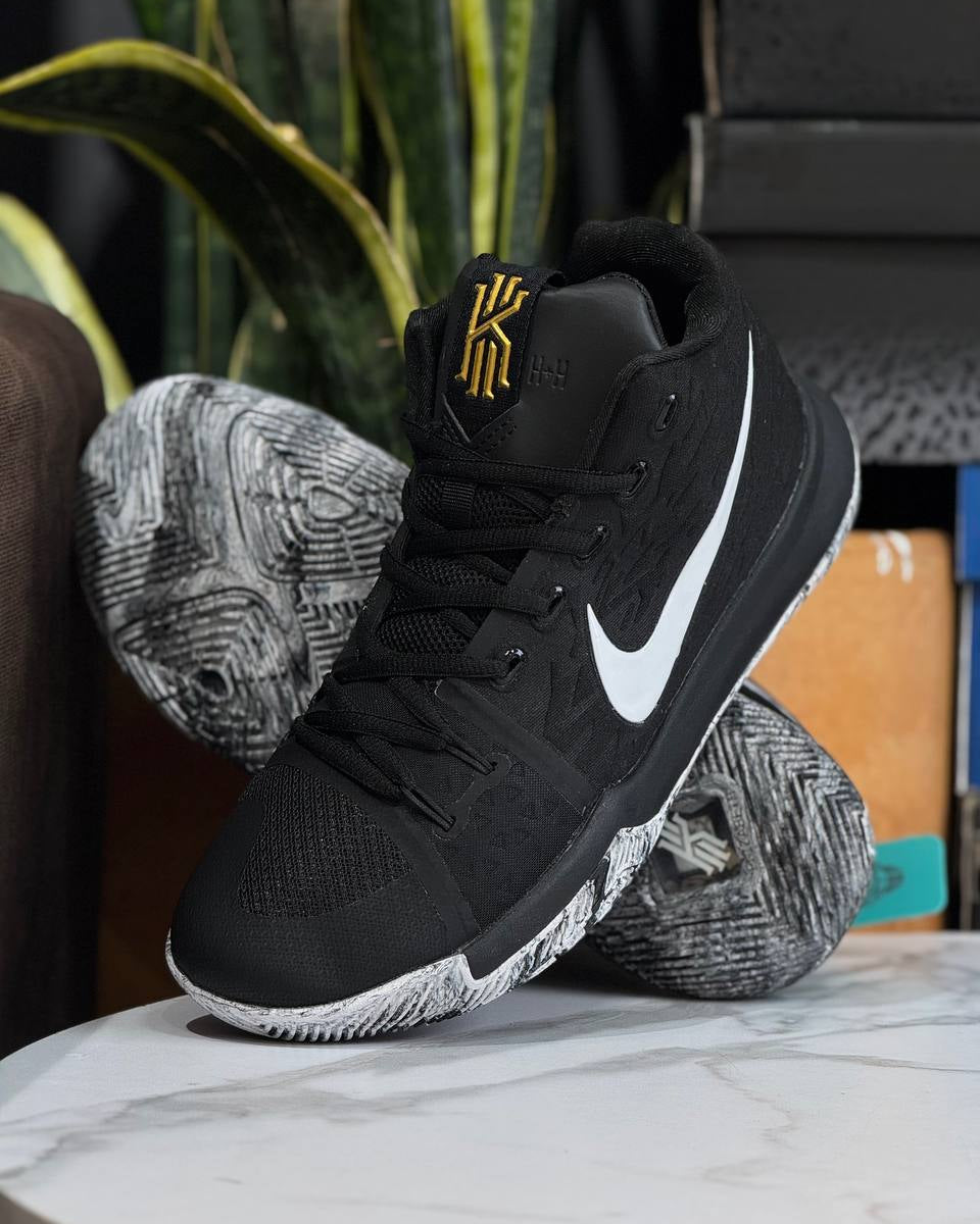 Nike Kyrie – Black White Gold