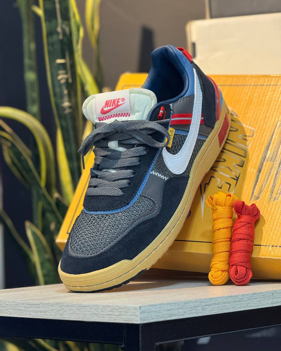 Nike Dunk Low x UN/LA