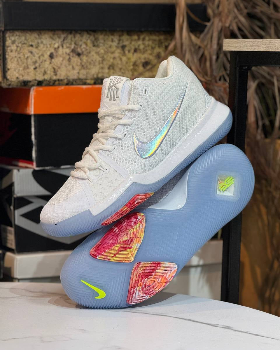 Nike Kyrie Flytrap – Edición White Holographic