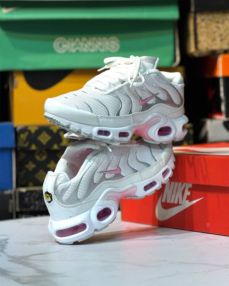 Nike Air Max Plus TN – Blanco & Rosa (W)