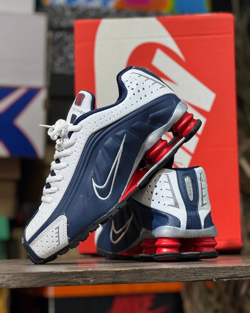 Nike Shox TL4 – Edición Blanco, Azul Marino y Rojo