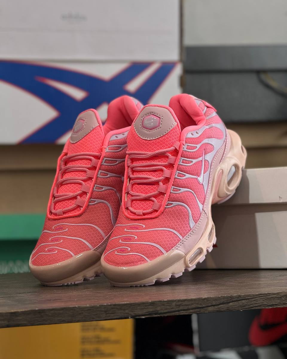 Nike Air Max Plus TN (Rosa/Coral Glow)