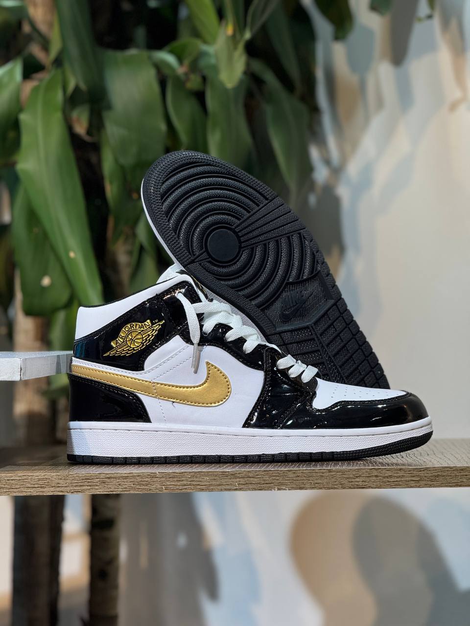 Air Jordan 1 Mid “Black White Gold”