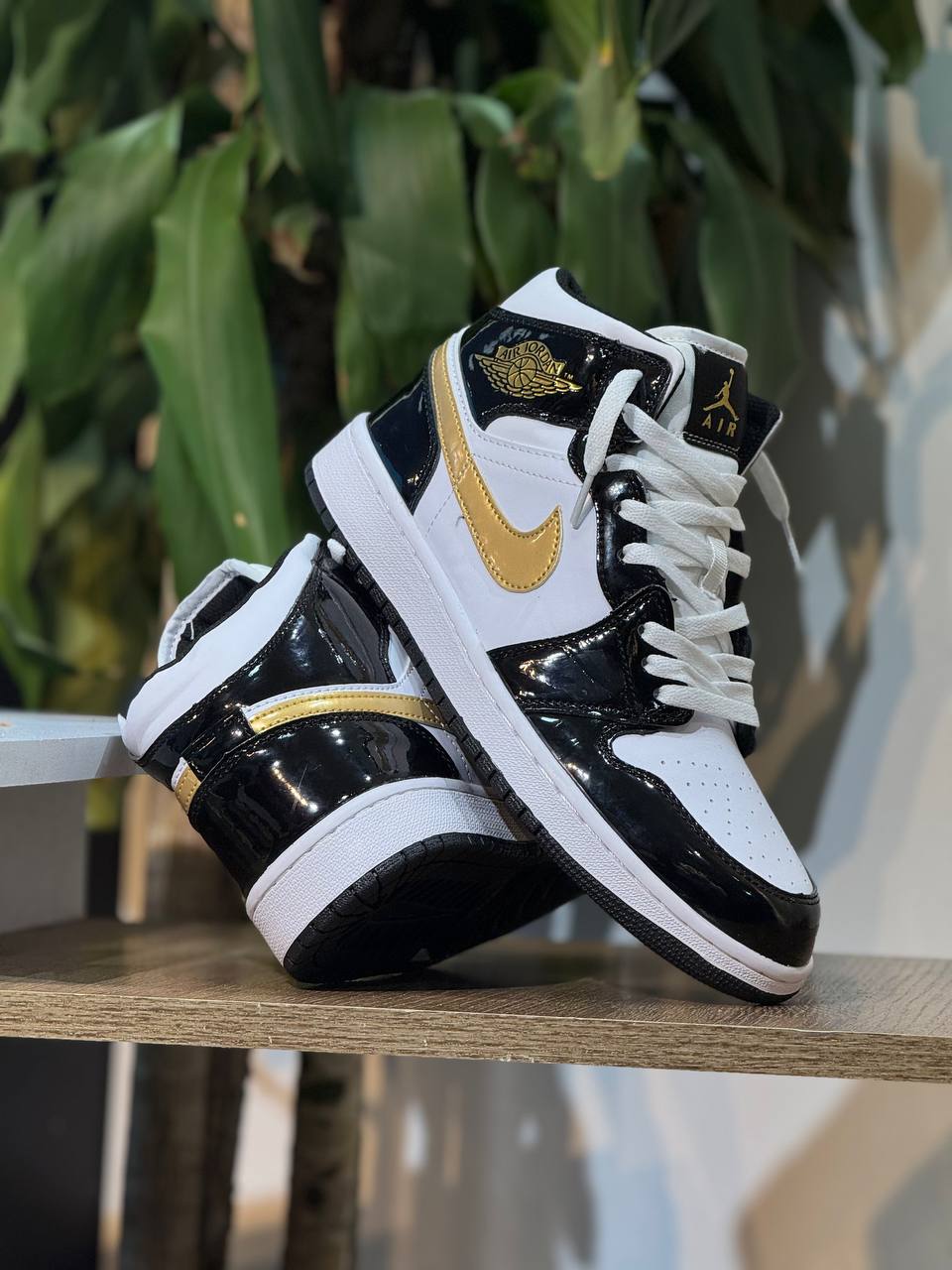 Air Jordan 1 Mid “Black White Gold”