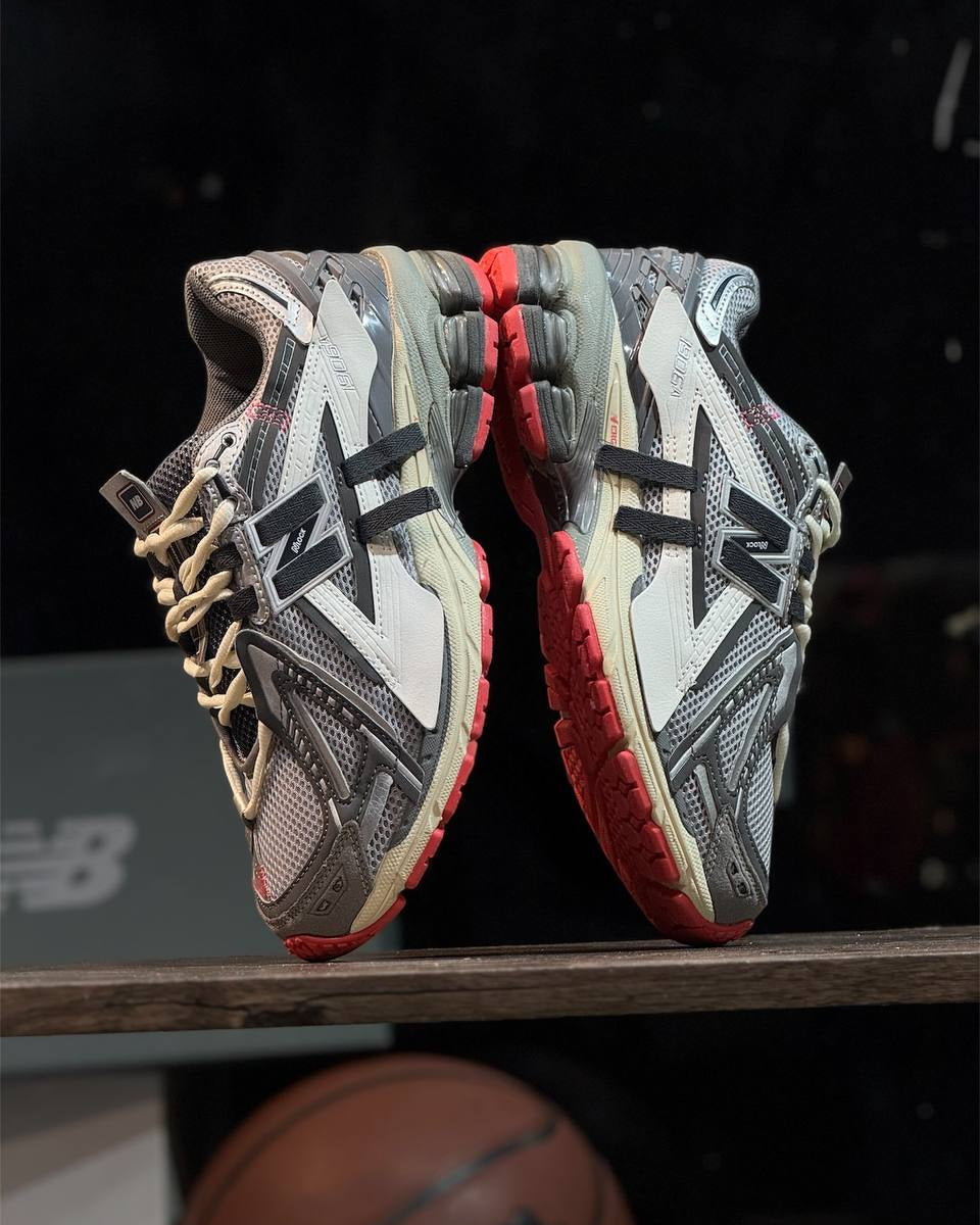 New Balance 1906R – Grey/Red (Edición Premium)