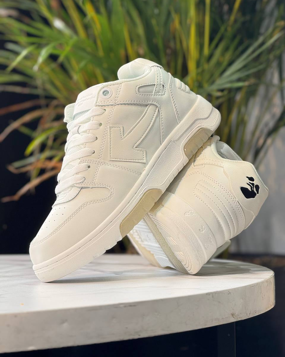 Off White Arrow Cream Court