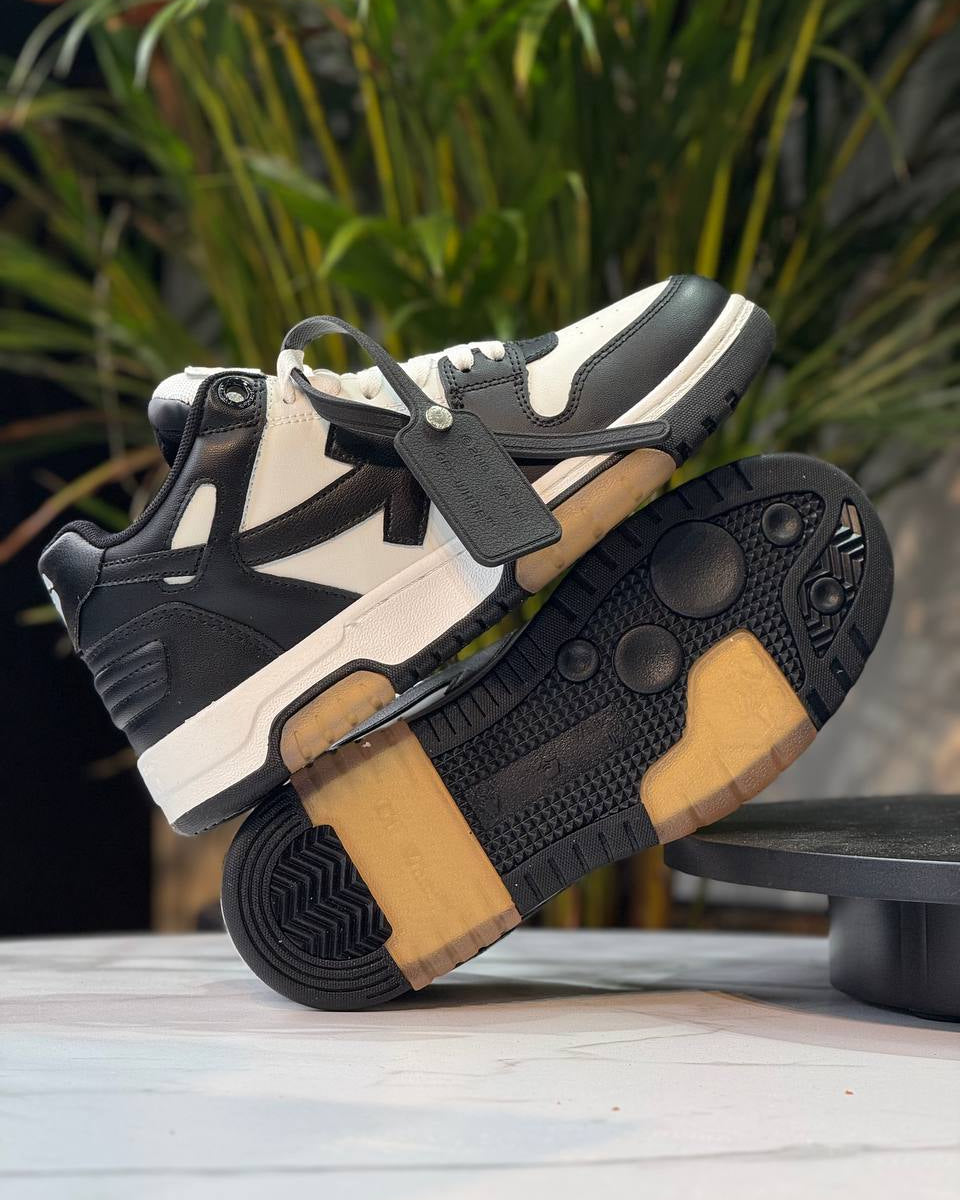 Off-White Out of Office Black/White