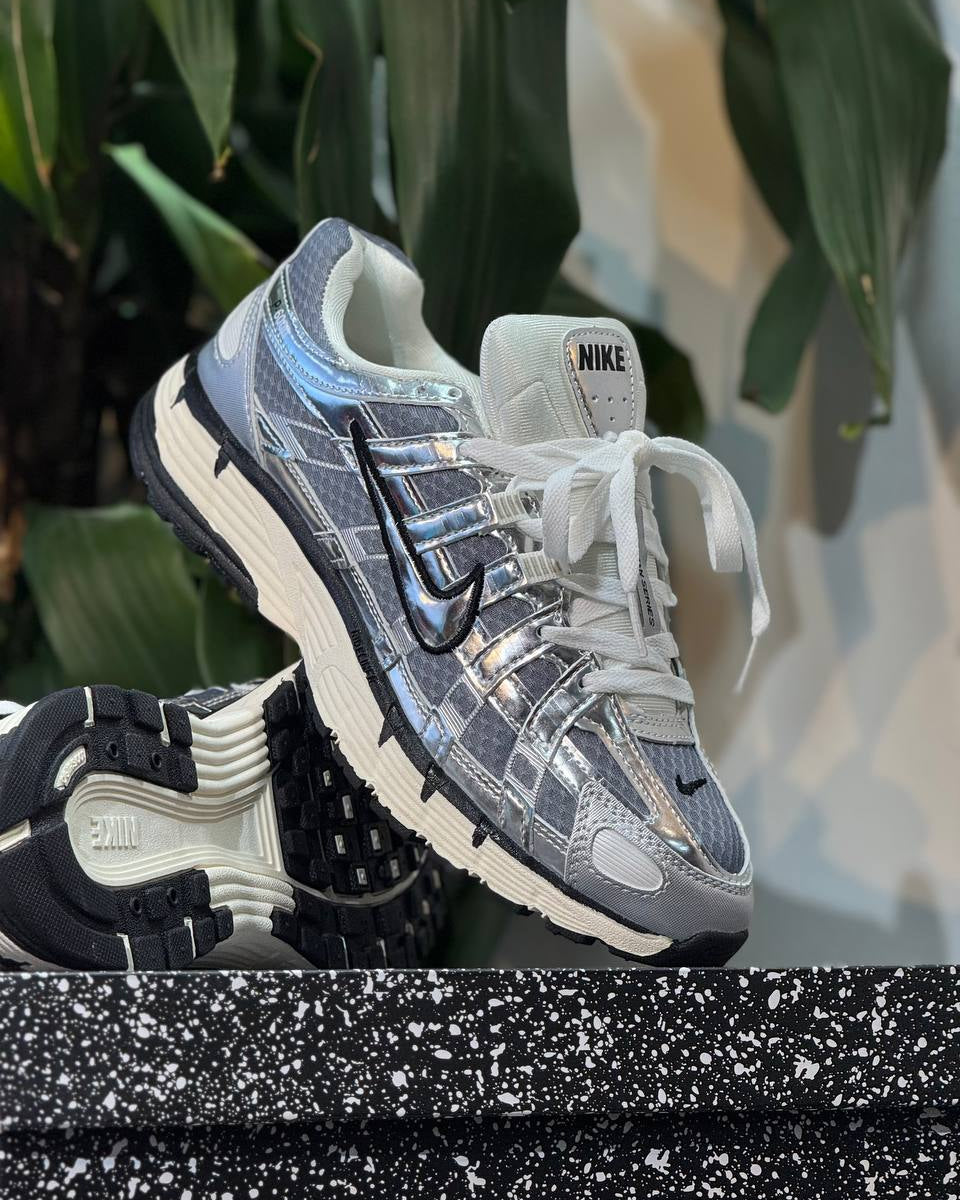 Nike Zoom Vomero 5 Metallic Silver