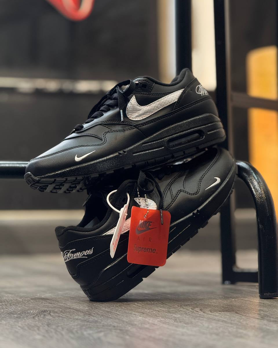 Nike Air Max 1 Supreme World Famous