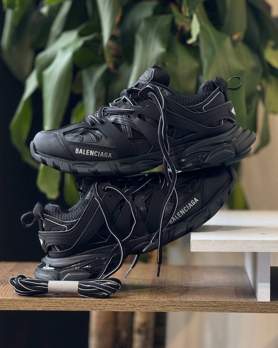 Balenciaga Track Triple Black – Edición Premium