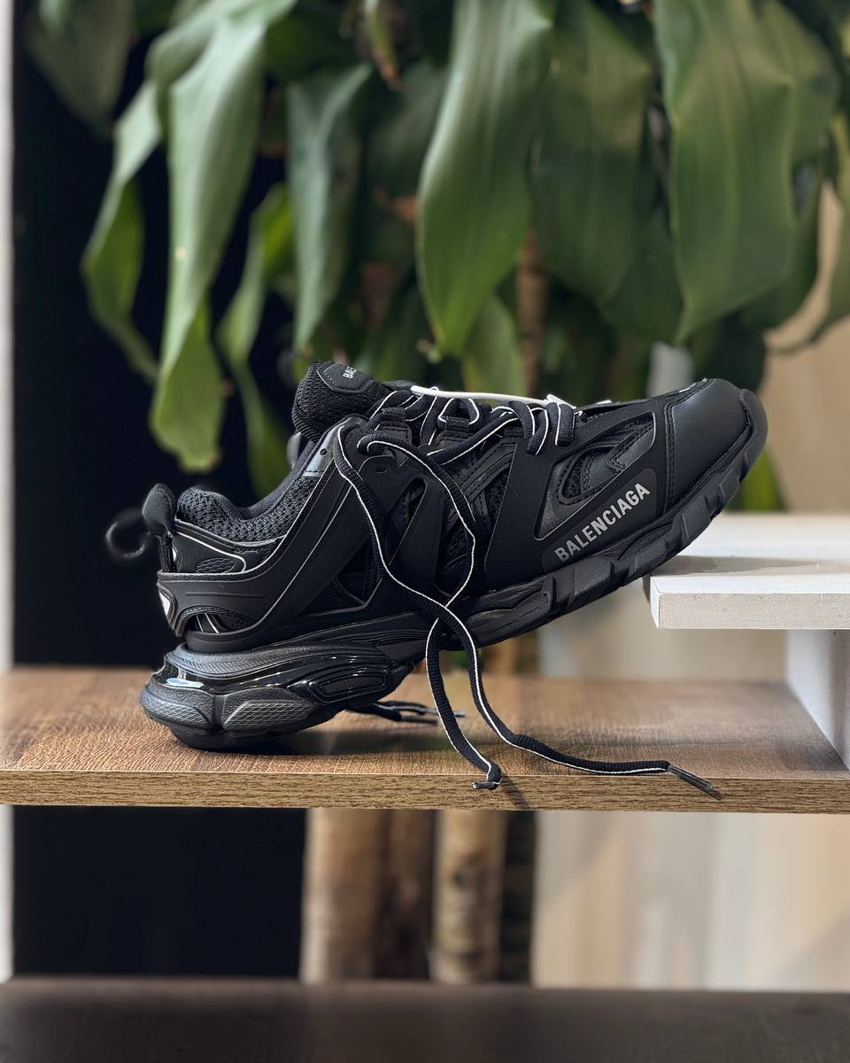 Balenciaga Track Triple Black – Edición Premium