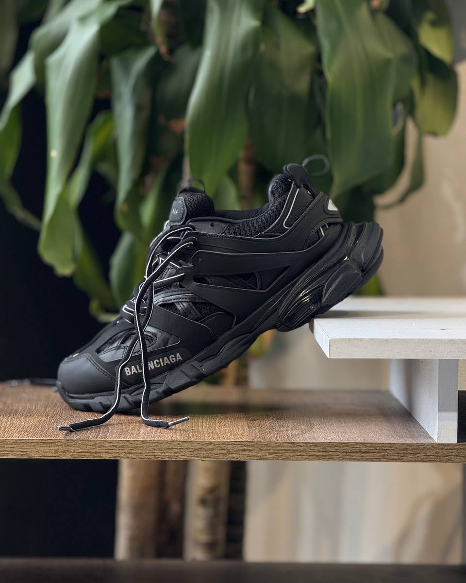 Balenciaga Track Triple Black – Edición Premium