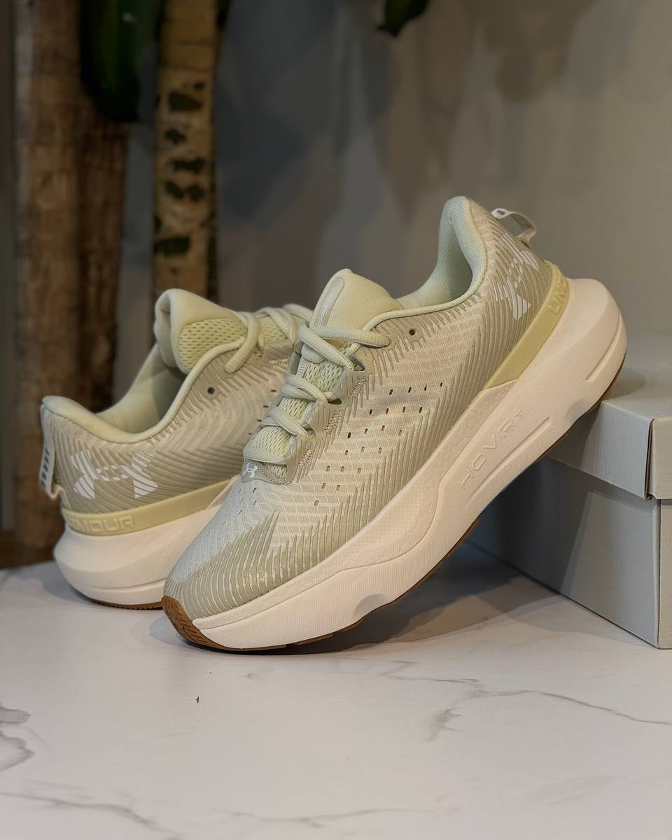 Under Armour HOVR Phantom SE – Beige Ice Cream