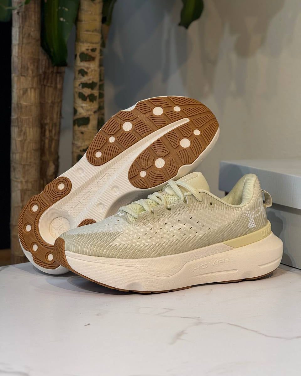 Under Armour HOVR Phantom SE – Beige Ice Cream