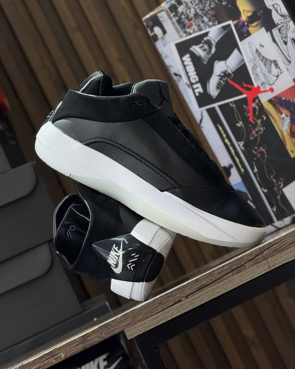 Air Jordan 40 Black / White